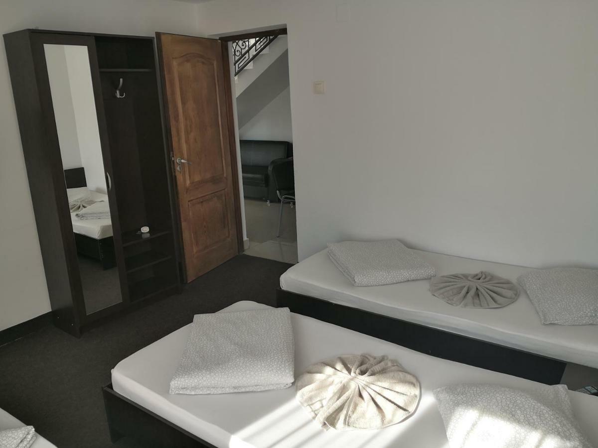 Pensiunea Platinum Târgu Jiu 외부 사진